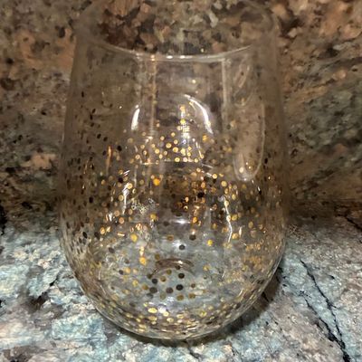 Sale Photo Thumbnail #989: Baileys Irish Cream Gold Confetti Stemless Tumblers