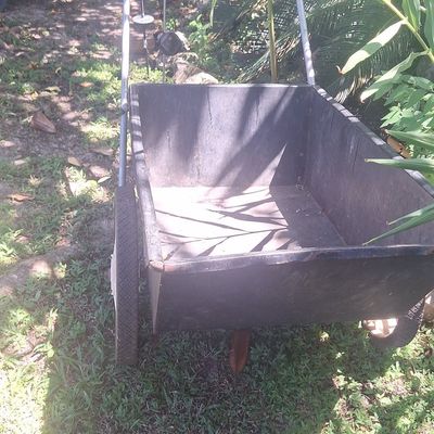 Sale Photo Thumbnail #161: Poly Garden Cart