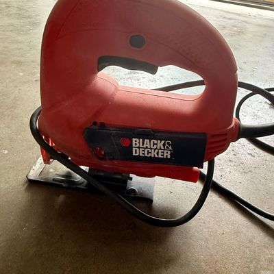 Sale Photo Thumbnail #876: Black & Decker JS500 Variable Speed Jigsaw