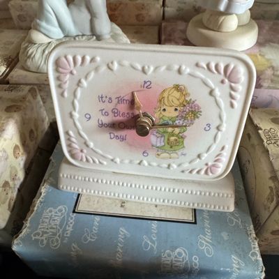 Sale Photo Thumbnail #660: Precious Moments 'It's Time To Bless Your Own Day!' Porcelain Clock 102926