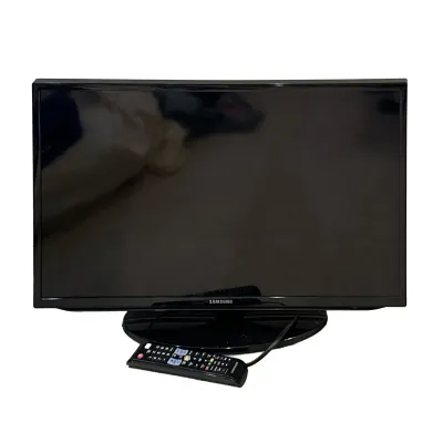 SAMSUNG SERIES 5 SMART LED TV
Samsung Model UN32EH5300 LED Smart TV featuring a black bezel and an oval base. The unit is accompanied by...