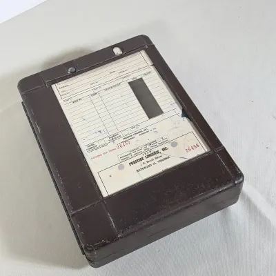 EGRY REGISTER COMPANY VINTAGE PORTABLE METAL AUTOGRAPHIC REGISTER WITH PACKING SLIPS
Brown painted metal portable autographic register...