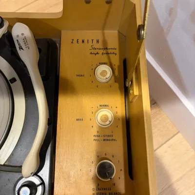 Sale Photo Thumbnail #377: Works as should, needs speaker wire nuts, missing button inserts
