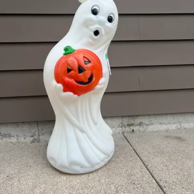 Sale Photo Thumbnail #423: Ghost blow mold, no light