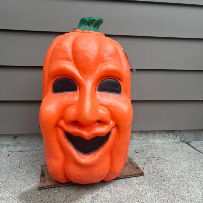 Sale Photo Thumbnail #413: Pumpkin blow mold, no light