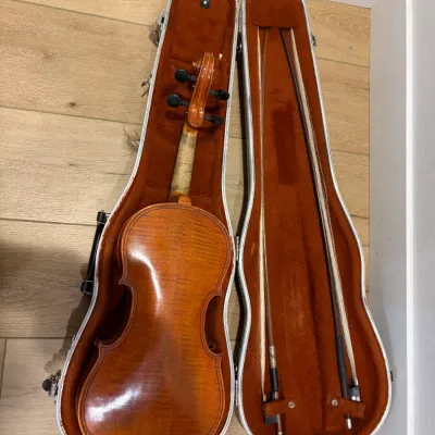 Sale Photo Thumbnail #21: Excellent higher-mid range violin