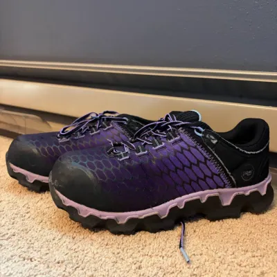Sale Photo Thumbnail #96: Shoes lot, see pictures for sizes