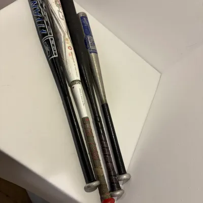 Sale Photo Thumbnail #138: 4 Aluminum baseball bats