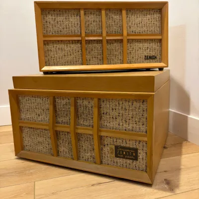 Sale Photo Thumbnail #378: Works as should, needs speaker wire nuts, missing button inserts