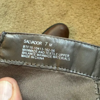 Sale Photo Thumbnail #85: Shoes lot, see pictures for sizes