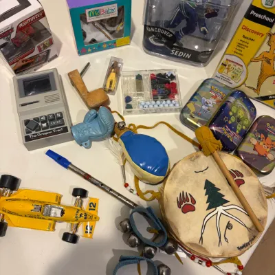 Sale Photo Thumbnail #324: Misc. toy lot, Pokémon tins are empty