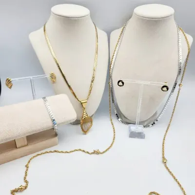Signed Collectible Vintage Jewelry Lot Monet, Trifari, Best