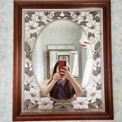 Magnolia Flower Hanging Mirror