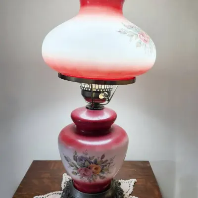 Gone With The Wind Style Vintage Hurricane Lamp