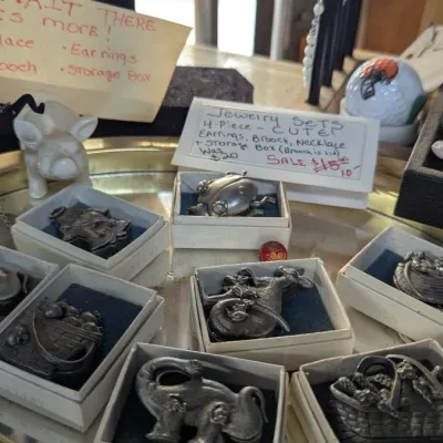 Sale Photo Thumbnail #389