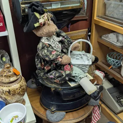 Sale Photo Thumbnail #237