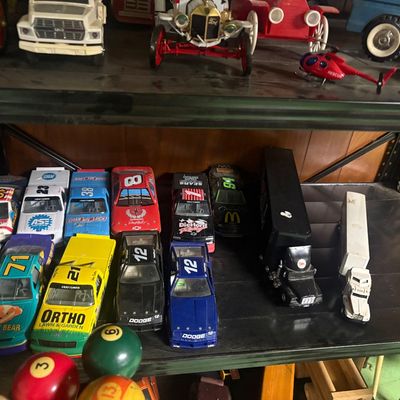 Sale Photo Thumbnail #142