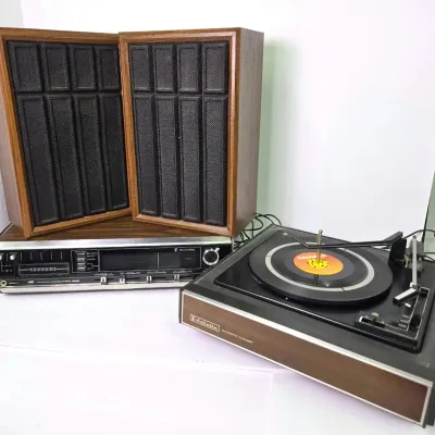 Vintage Topp Juliette Receiver with 8 Track Plus Turntable & Speakers