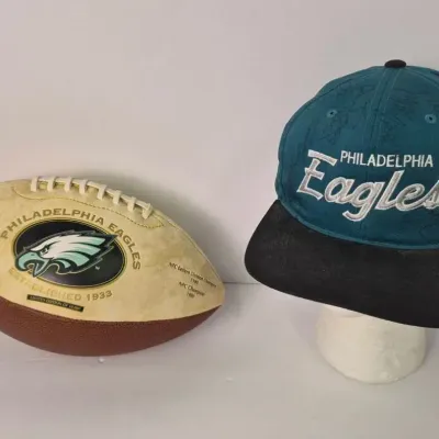 Philadelphia Eagles 1999 Autographed Cap & Tommy McDonald Football