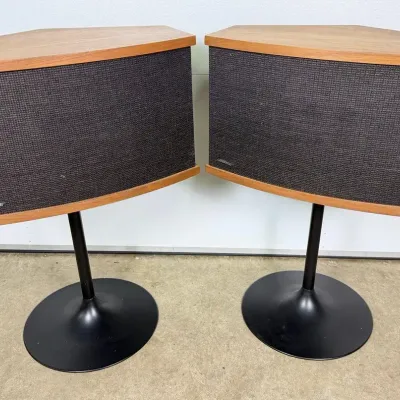 Bose 901 Series V Speakers with Black Tulip Stands