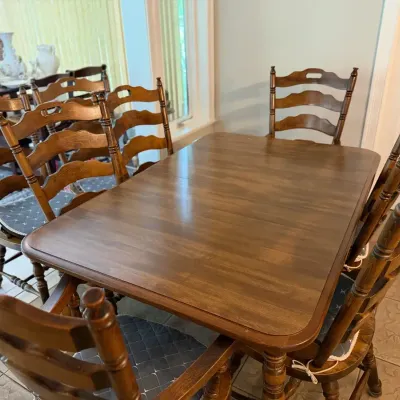 Useful Dining room table with Eight 8 Chairs