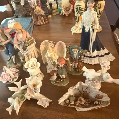 Assorted collection of vintage porcelain and ceramic decorative figurines
