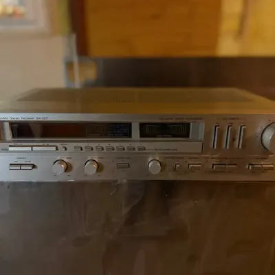 Vintage Technics SA-323 Quartz Digital Synthesizer FM/AM Stereo Receiver