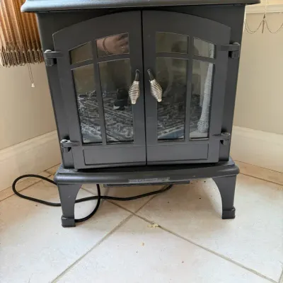 GREAT sized and Long-lasting Electric Heater with Rolling Flame