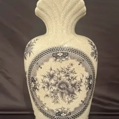 Ceramic Decorative Vase With Crackle Design