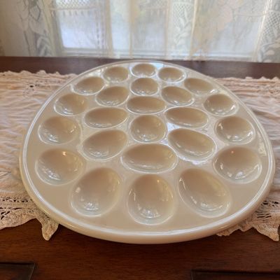 Deviled egg dish