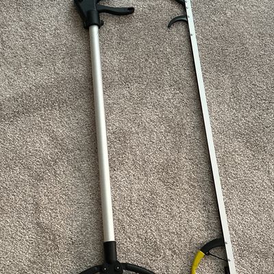 2 Pickup Things Grabbers
