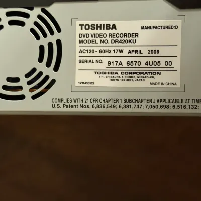 Toshiba DR420KU DVD Video Recorder/Player w/ Remote – HDMI 1080p – Powers On