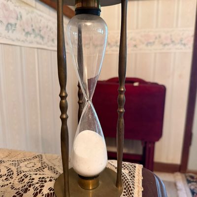 Vintage brass hourglass sand timer-F