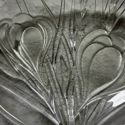 Set of 4 Vintage Frosted Crocus Floral Glass Dessert / Serving Dishes 8"