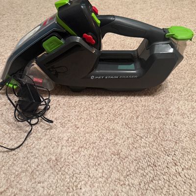 Bissell Pet Stain Eraser Plus cordless portable carpet cleaner-TVR
