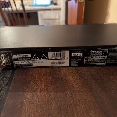 Pioneer DV-410V-K 1080p HDMI DVD/CD Player w/ Remote & USB – Powers On (Tvr)