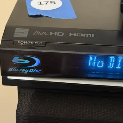 Panasonic DMP-BD35 Blu-ray DVD/CD Player w/ Original Remote – HDMI – Powers On (TVR)