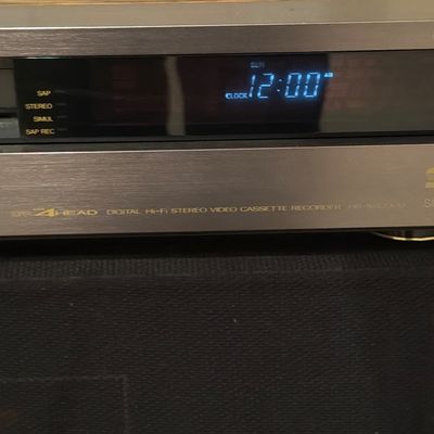 Vintage JVC HR-S8000U Super VHS S-VHS Digital Hi-Fi VCR w/ Original Remote – Powers On (Tvr)
