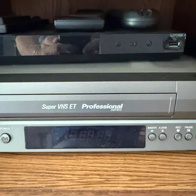 JVC SR-V101US Professional Super VHS S-VHS ET Hi-Fi VCR w/ TBC – Video Transfer Deck Untested (MBR)