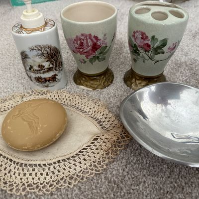 Vintage Bathroom Vanity Set Rappahannock Iron Works Ceramic Floral Cups and Soap Dishes