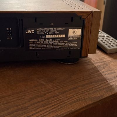 Vintage JVC HR-S8000U Super VHS S-VHS Digital Hi-Fi Stereo VCR – Powers On (TVR)