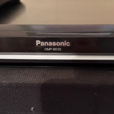Panasonic DMP-BD35 Blu-ray DVD/CD Player w/ Original Remote – HDMI – Powers On (TVR)