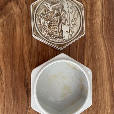 Vintage Avon Ceramic Hexagon Trinket Box Mallard Ducks Scenes 6 Inch