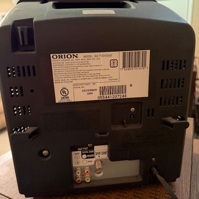 Vintage 2004 Orion TVDVD092 9" CRT TV/DVD Combo – Retro Gaming – Powers On