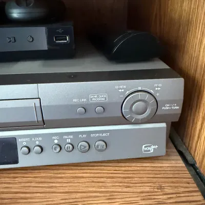 JVC SR-V101US Professional Super VHS S-VHS ET Hi-Fi VCR w/ TBC – Video Transfer Deck Untested (MBR)