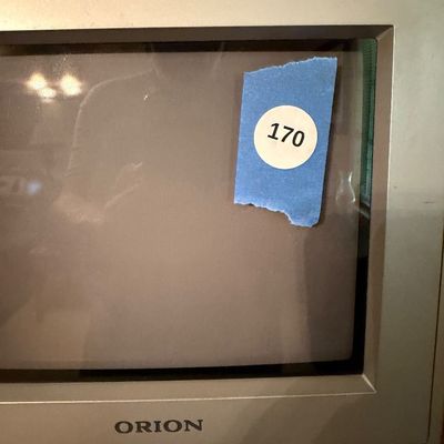 Vintage 2004 Orion TVDVD092 9" CRT TV/DVD Combo – Retro Gaming – Powers On