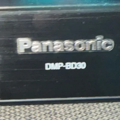Panasonic DMP-BD30 Blu-ray DVD Disc Player w/ Remote – HDMI – Powers On (tv r)