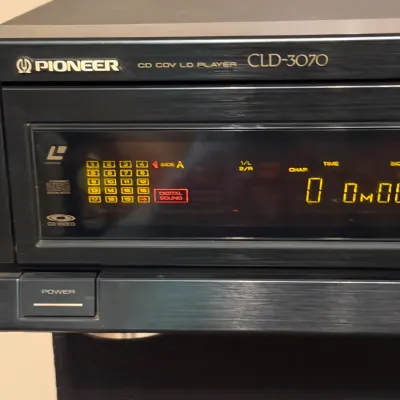 Vintage Pioneer CLD-3070 LaserDisc CD/CDV Player w/ CU-CLD015 Remote – Powers On (tv r)