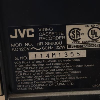 JVC HR-S9600U Super VHS S-VHS ET VCR w/ Jog Shuttle Remote – Powers On (Tvr)