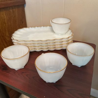White Milk Glass Snack Sets with Gold Trim – 4 Plates & 4 Cups